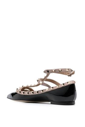 black beige calf leather patent finish pointed toe signature Rockstud Valentino Garavani | 5W2S0376VNWN91